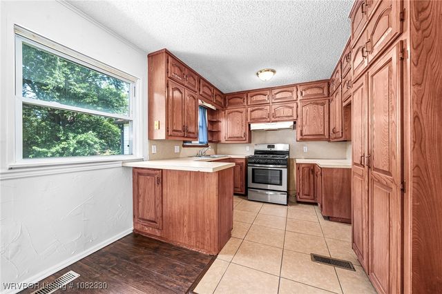 4815 S 32nd Street, Fort Smith, AR 72903