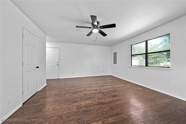 4815 S 32nd Street, Fort Smith, AR 72903