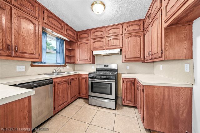 4815 S 32nd Street, Fort Smith, AR 72903