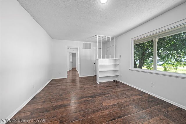 4815 S 32nd Street, Fort Smith, AR 72903