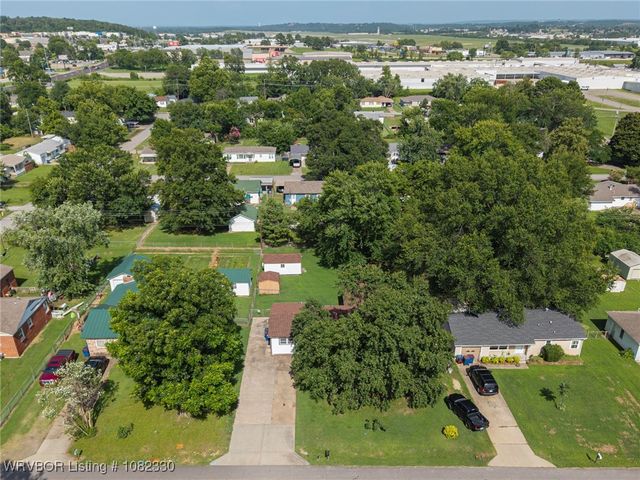 4815 S 32nd Street, Fort Smith, AR 72903