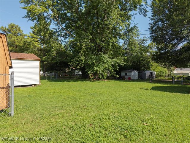 4815 S 32nd Street, Fort Smith, AR 72903
