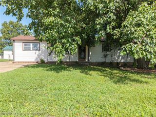 4815 S 32nd Street, Fort Smith, AR 72903