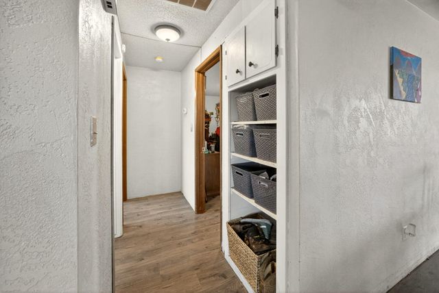 2175 Delta Waters Road, Medford, OR 97504