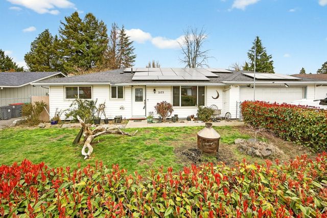 2175 Delta Waters Road, Medford, OR 97504