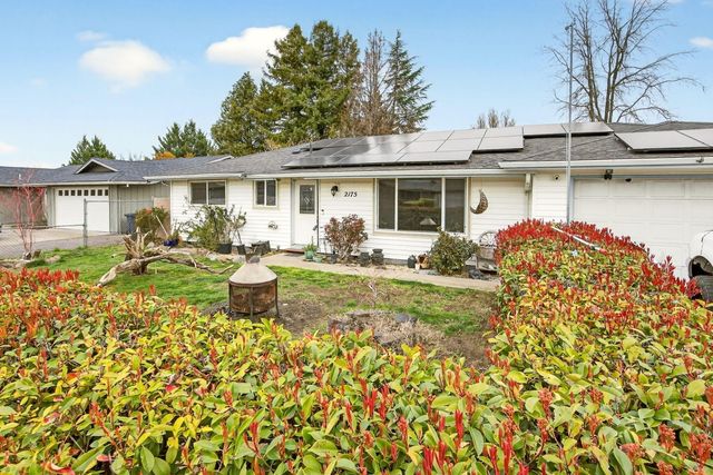 2175 Delta Waters Road, Medford, OR 97504