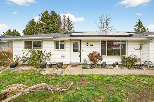 2175 Delta Waters Road, Medford, OR 97504