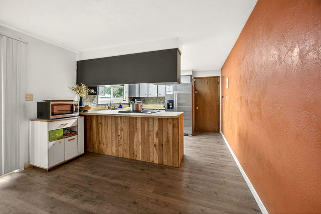 2175 Delta Waters Road, Medford, OR 97504