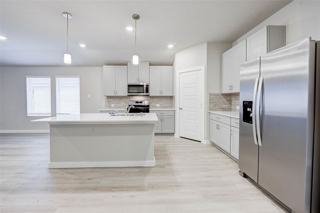 1575 King Ranch Road, Conroe, TX 77301