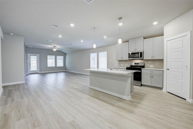 1575 King Ranch Road, Conroe, TX 77301