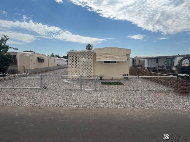 1065 S Dora Ave, Yuma, AZ 85364