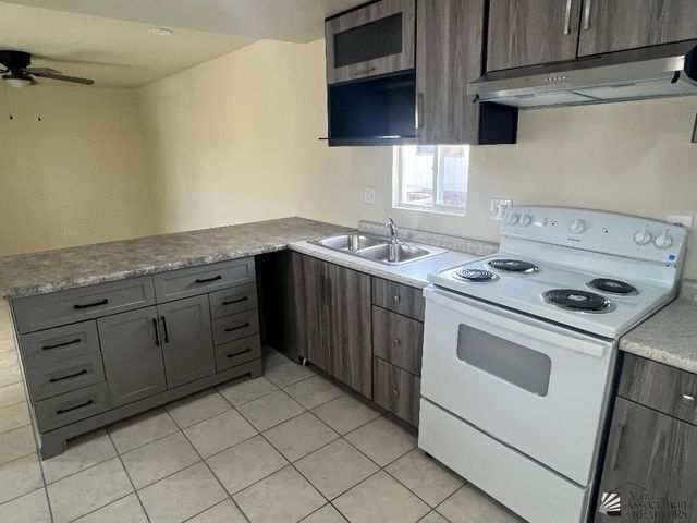 1065 S Dora Ave, Yuma, AZ 85364