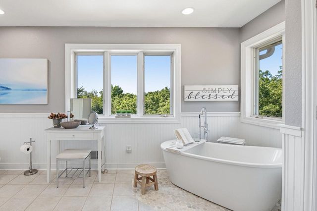 N41W28088 Glacier ROAD, Pewaukee, WI 53072