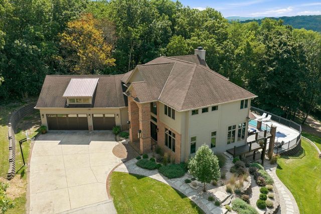 N41W28088 Glacier ROAD, Pewaukee, WI 53072