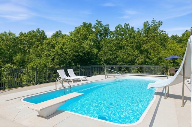 N41W28088 Glacier ROAD, Pewaukee, WI 53072