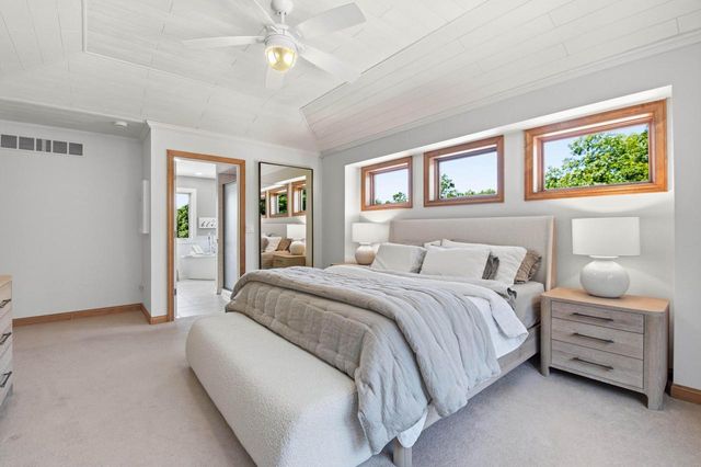 N41W28088 Glacier ROAD, Pewaukee, WI 53072