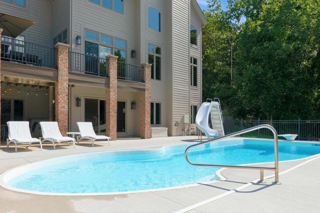 N41W28088 Glacier ROAD, Pewaukee, WI 53072