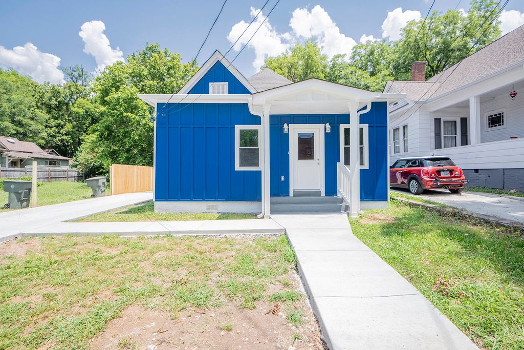 2708 N Chamberlain Avenue, Chattanooga, TN 37406