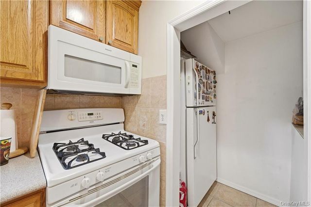 15 Russel Avenue, Bethpage, NY 11714