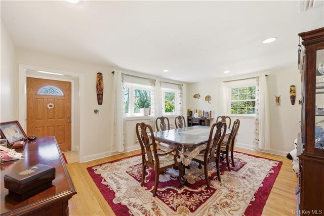15 Russel Avenue, Bethpage, NY 11714