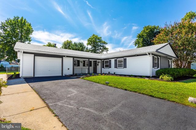 18 EDEN ROCK LN, Willingborough, NJ 08046