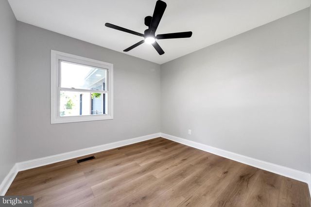 18 EDEN ROCK LN, Willingborough, NJ 08046