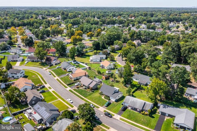 18 EDEN ROCK LN, Willingborough, NJ 08046