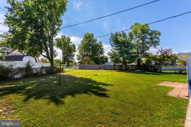 18 EDEN ROCK LN, Willingborough, NJ 08046