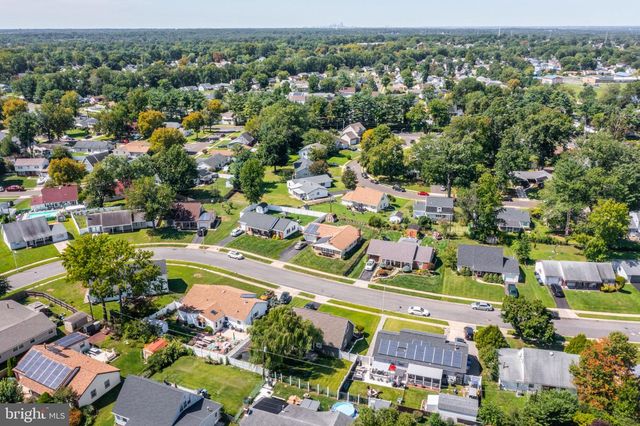 18 EDEN ROCK LN, Willingborough, NJ 08046