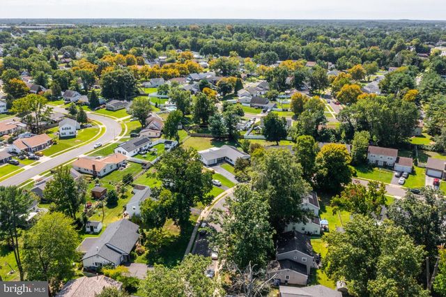 18 EDEN ROCK LN, Willingborough, NJ 08046