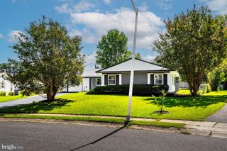18 EDEN ROCK LN, Willingborough, NJ 08046