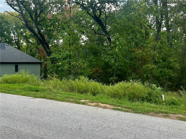 Taransay Drive, Bella Vista, AR 72715