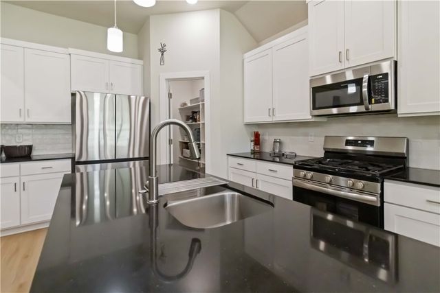 5504 SW Tea Olive Lane, Bentonville, AR 72713