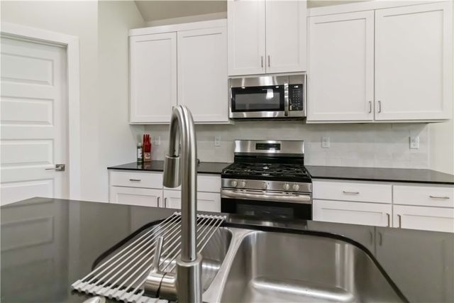 5504 SW Tea Olive Lane, Bentonville, AR 72713