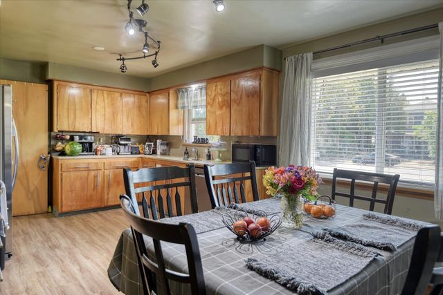 301 E Ermina Ave, Spokane, WA 99027