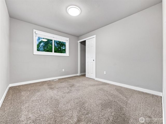 8925 Timber Loop SE, Olympia, WA 98513