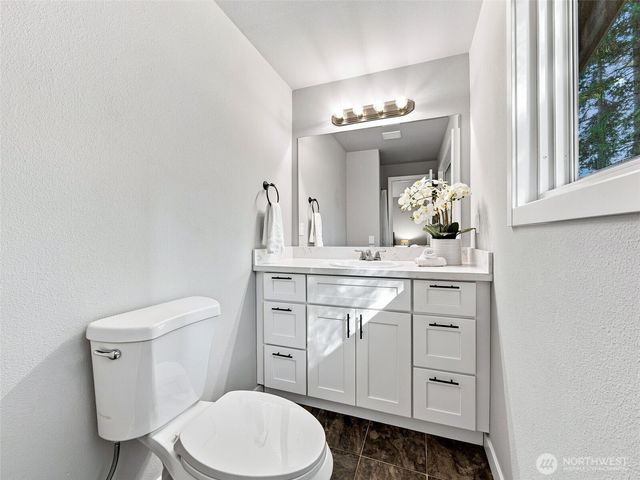 8925 Timber Loop SE, Olympia, WA 98513