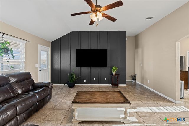 1905 Broken Shoe Trail, Temple, TX 76502