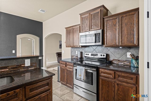 1905 Broken Shoe Trail, Temple, TX 76502