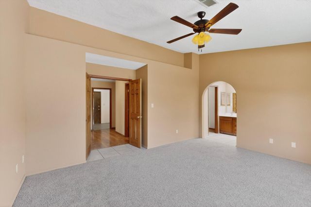 4604 Prairie View Road NW, Albuquerque, NM 87120