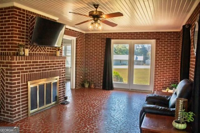 1161 Savannah Hwy, Sylvania, GA 30467