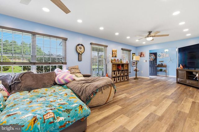 217 SILVER BELL LN, Luray, VA 22835