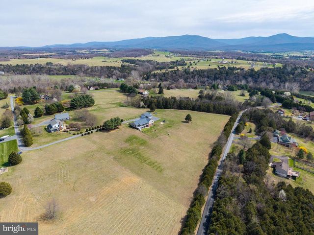 217 SILVER BELL LN, Luray, VA 22835