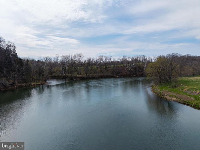 217 SILVER BELL LN, Luray, VA 22835