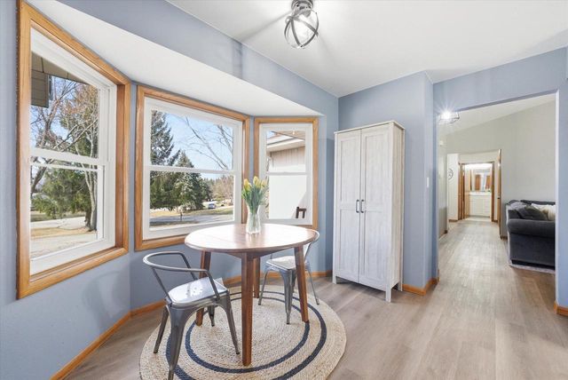 627 Prairie View DRIVE, North Prairie, WI 53153