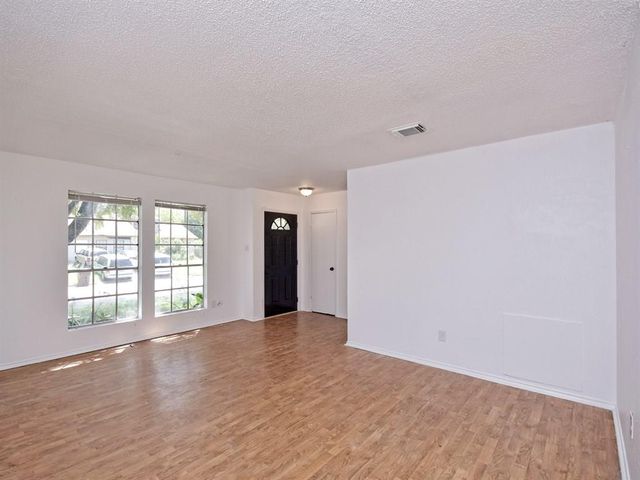 1604 Parkside CIR, Round Rock, TX 78664