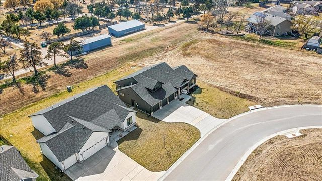 2807 E Sunnyslope, Park City, KS 67219