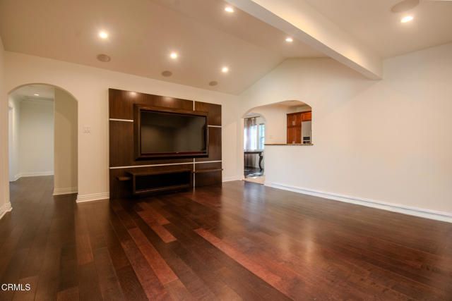 4635 Cartwright Avenue, Los Angeles, CA 91602