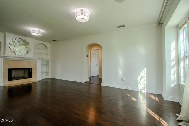 4635 Cartwright Avenue, Los Angeles, CA 91602