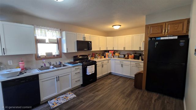 413 E 4th Street S, Newton, IA 50208